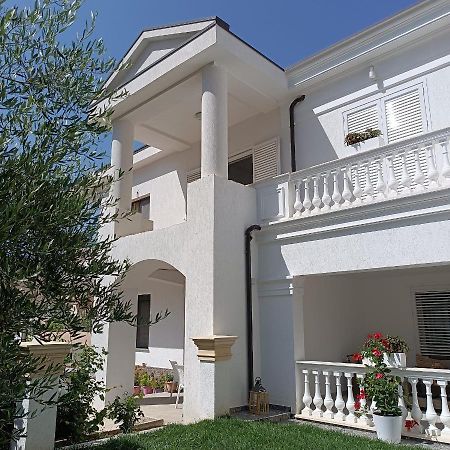 Villa Kurti ดูร์เรส ภายนอก รูปภาพ